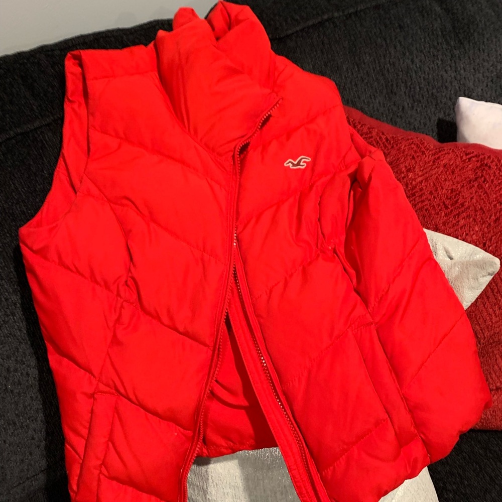 Hollister vest